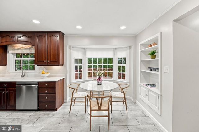 14800 PEBBLESTONE DR, Silver Spring, MD 20905