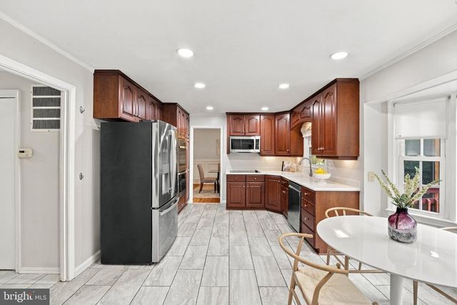 14800 PEBBLESTONE DR, Silver Spring, MD 20905