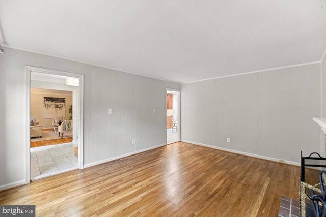 14800 PEBBLESTONE DR, Silver Spring, MD 20905