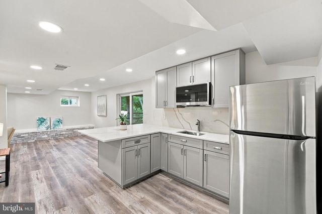 14800 PEBBLESTONE DR, Silver Spring, MD 20905
