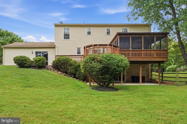 14800 PEBBLESTONE DR, Silver Spring, MD 20905
