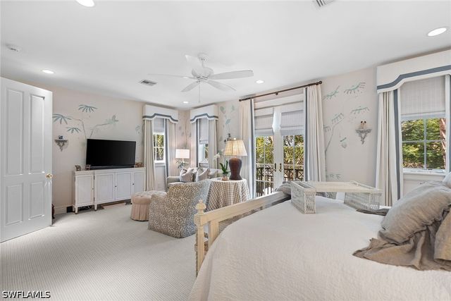 1800 Gordon DR, Naples, FL 34102