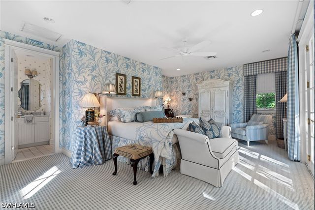 1800 Gordon DR, Naples, FL 34102