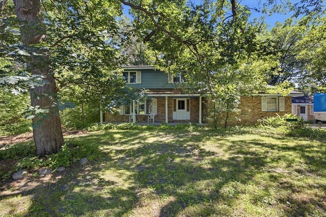 2814 Crosstown Boulevard NE, Andover, MN 55304