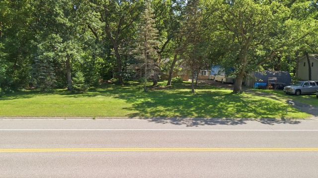 2814 Crosstown Boulevard NE, Andover, MN 55304