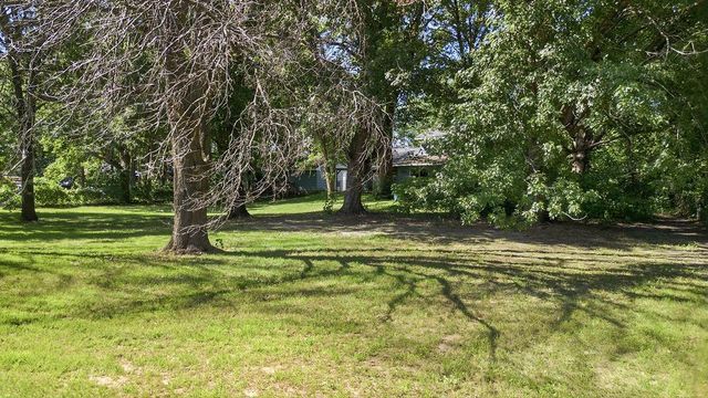 2814 Crosstown Boulevard NE, Andover, MN 55304