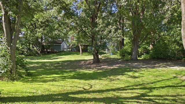 2814 Crosstown Boulevard NE, Andover, MN 55304