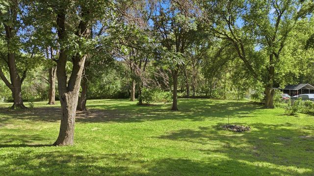 2814 Crosstown Boulevard NE, Andover, MN 55304