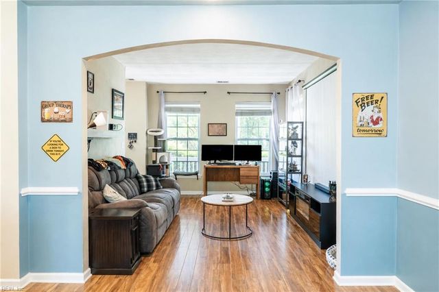 8159 Beckwith DR, Hayes, VA 23072