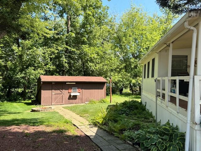 420 Skyline Drive, Edgerton, WI 53534