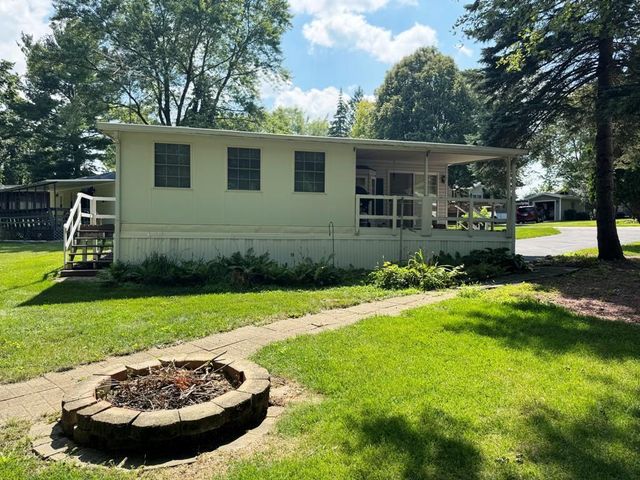 420 Skyline Drive, Edgerton, WI 53534