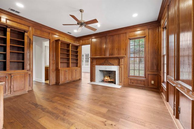 1500 Lotus Ln, Longview, TX 75604