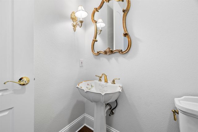 1500 Lotus Ln, Longview, TX 75604