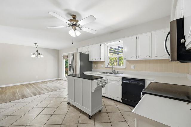 2509 LILAC DR, Columbia, MO 65202