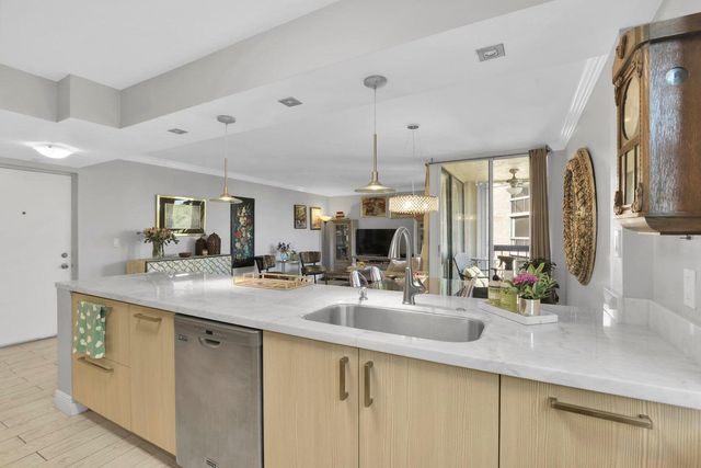 950 Egret Circle 5411, Delray Beach, FL 33444
