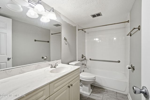 3857 MISSION Drive 3, Jacksonville, FL 32217