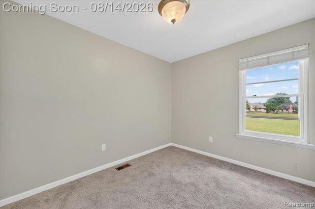 2824 Roundtree Drive, Troy, MI 48083