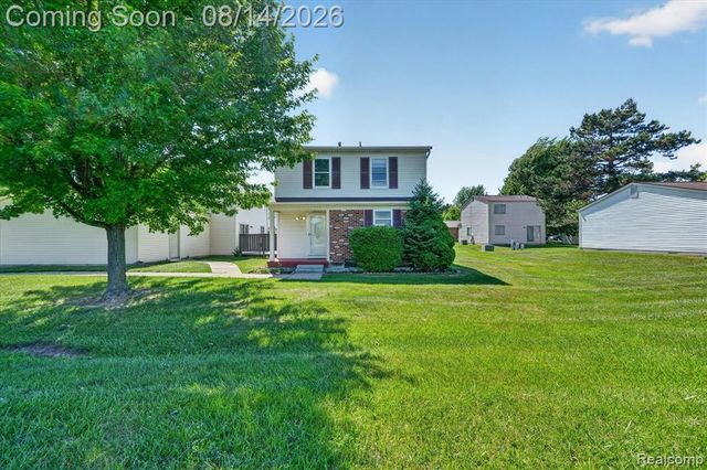 2824 Roundtree Drive, Troy, MI 48083