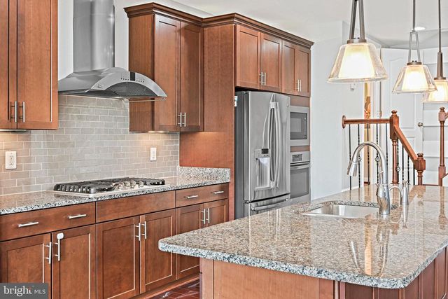 42350 BENFOLD SQ, Brambleton, VA 20148