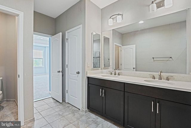 42350 BENFOLD SQ, Brambleton, VA 20148