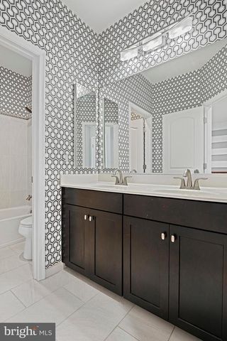 42350 BENFOLD SQ, Brambleton, VA 20148