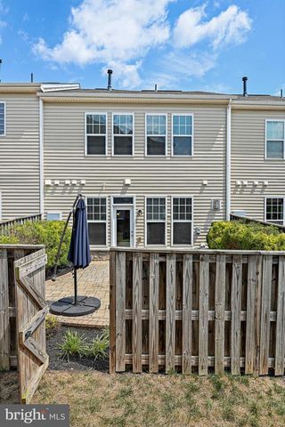 42350 BENFOLD SQ, Brambleton, VA 20148