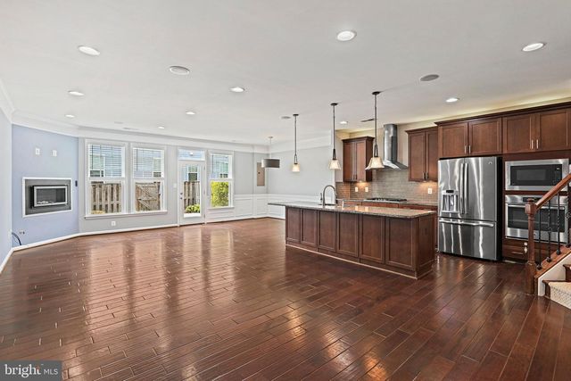 42350 BENFOLD SQ, Brambleton, VA 20148