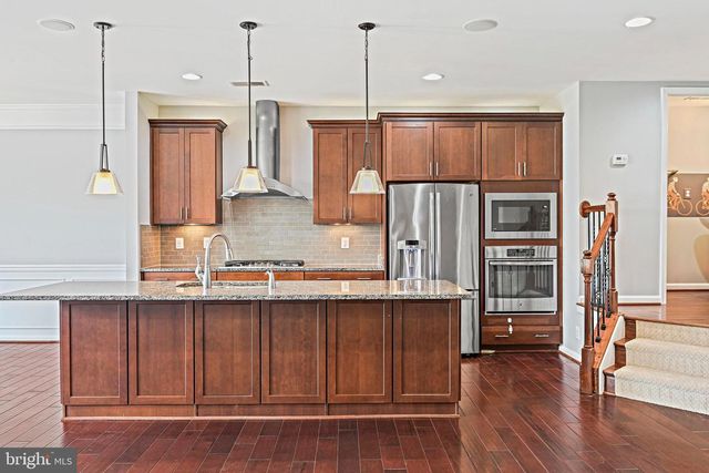 42350 BENFOLD SQ, Brambleton, VA 20148