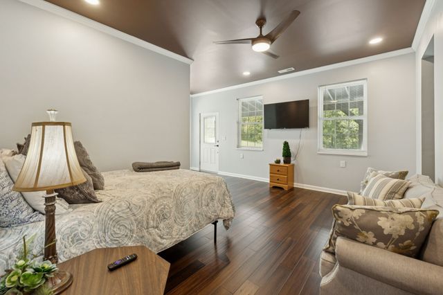 2658 Sycamore Valley Rd, Pleasant Shade, TN 37145