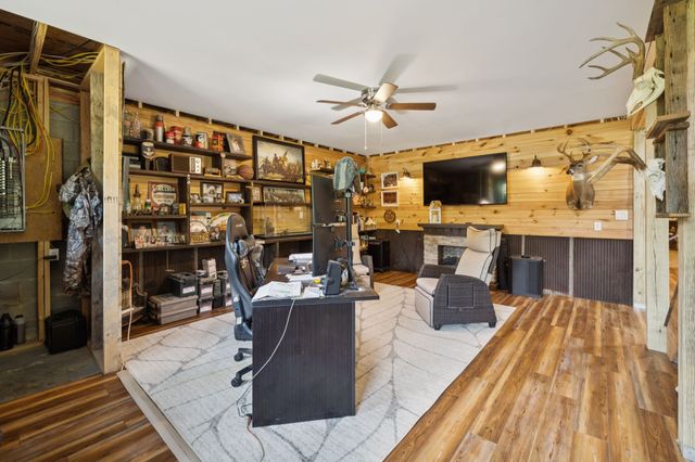 2658 Sycamore Valley Rd, Pleasant Shade, TN 37145