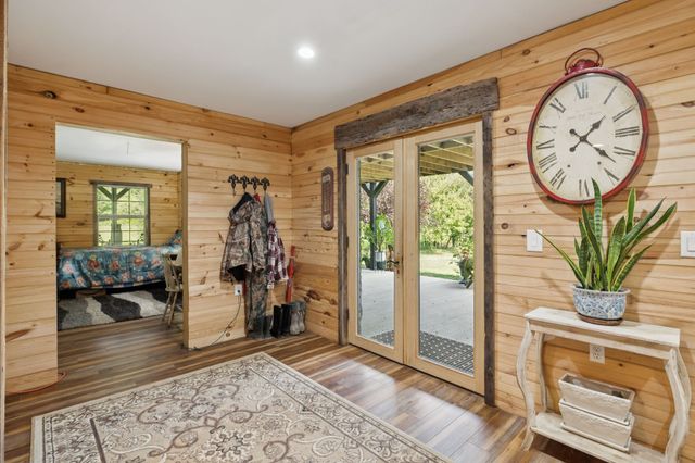 2658 Sycamore Valley Rd, Pleasant Shade, TN 37145