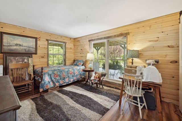 2658 Sycamore Valley Rd, Pleasant Shade, TN 37145