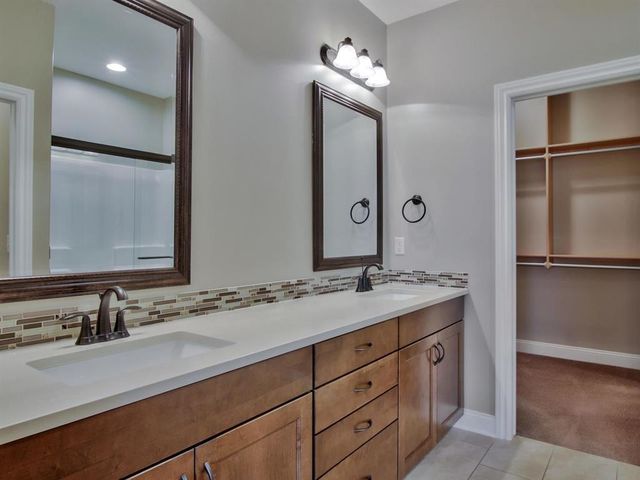 1021 E Rosemont Ct, Andover, KS 67002