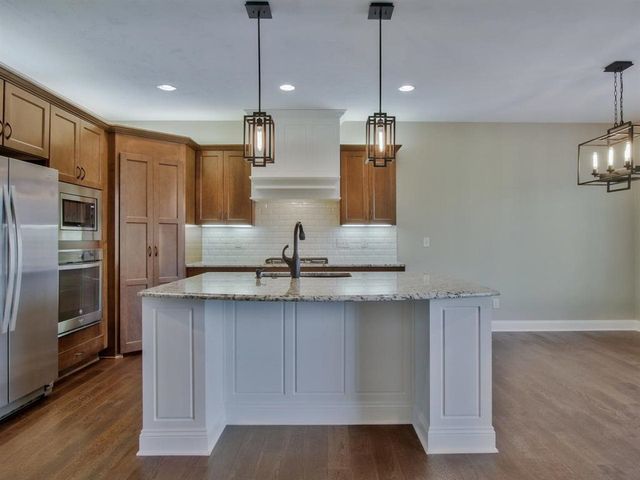 1021 E Rosemont Ct, Andover, KS 67002