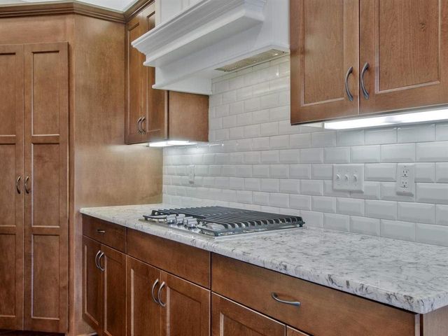 1021 E Rosemont Ct, Andover, KS 67002