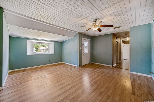 146 Mary Helen Dr, San Antonio, TX 78222