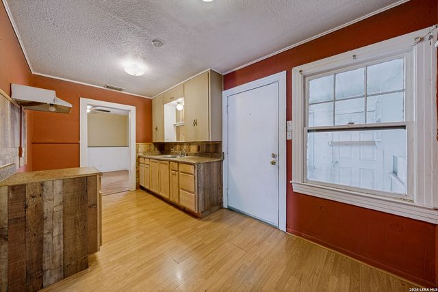 146 Mary Helen Dr, San Antonio, TX 78222