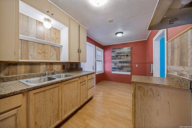 146 Mary Helen Dr, San Antonio, TX 78222