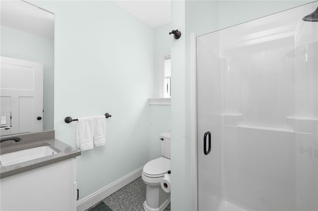 3 Oak Street, Middletown, RI 02842