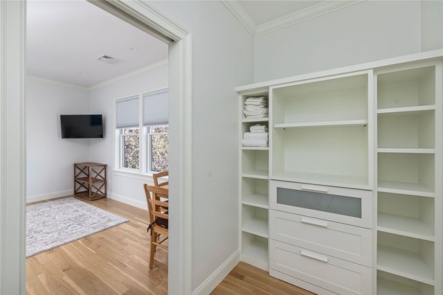 3 Oak Street, Middletown, RI 02842