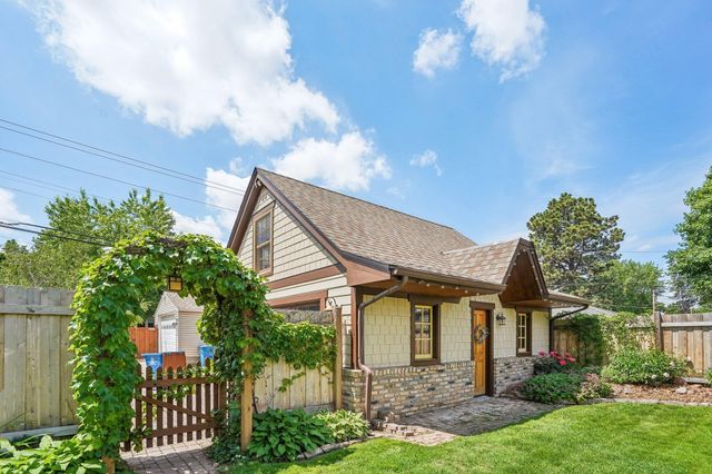 4227 York Avenue N, Robbinsdale, MN 55422