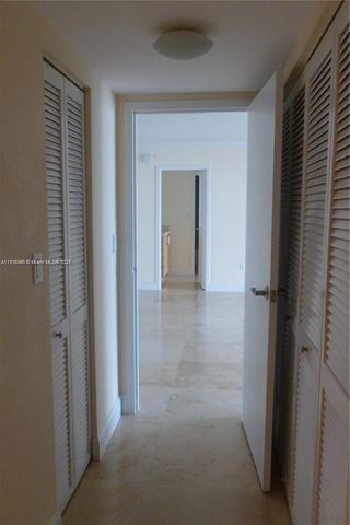 2333 Brickell Ave 2215, Miami, FL 33129