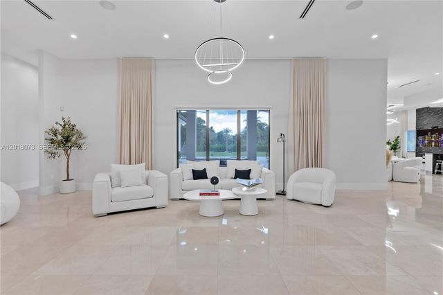 320 SW 125th Avenue, Miami, FL 33184