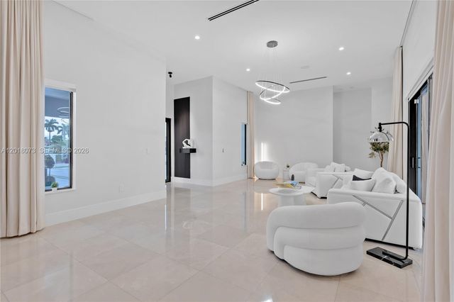320 SW 125th Avenue, Miami, FL 33184