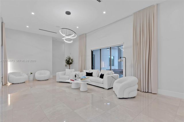 320 SW 125th Avenue, Miami, FL 33184