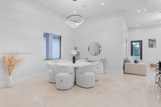 320 SW 125th Avenue, Miami, FL 33184