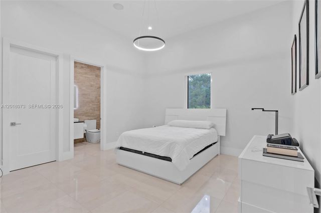 320 SW 125th Avenue, Miami, FL 33184
