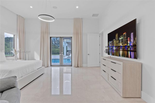 320 SW 125th Avenue, Miami, FL 33184