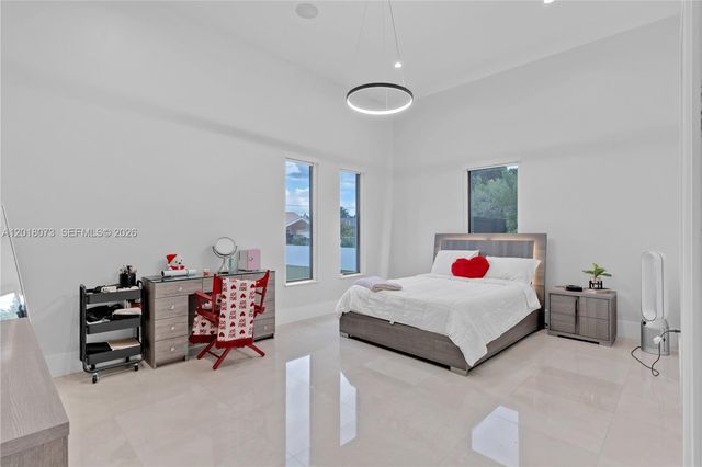320 SW 125th Avenue, Miami, FL 33184