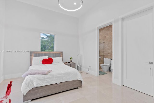 320 SW 125th Avenue, Miami, FL 33184